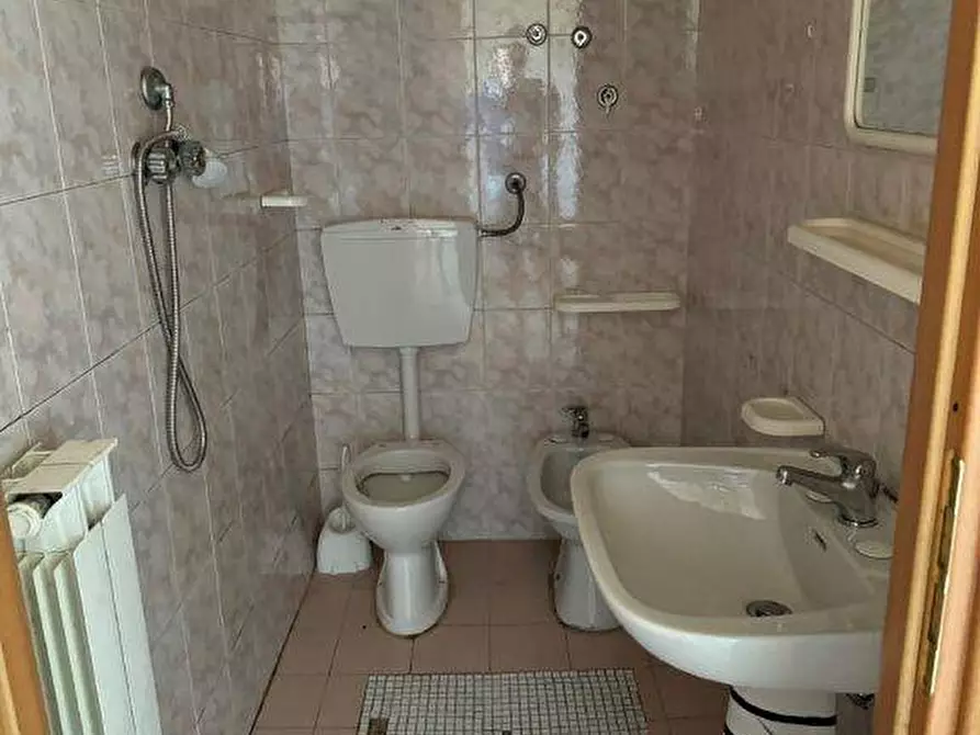 Immagine 37 di Rustico / casale in vendita  in via del vecchio forte a Alba Adriatica