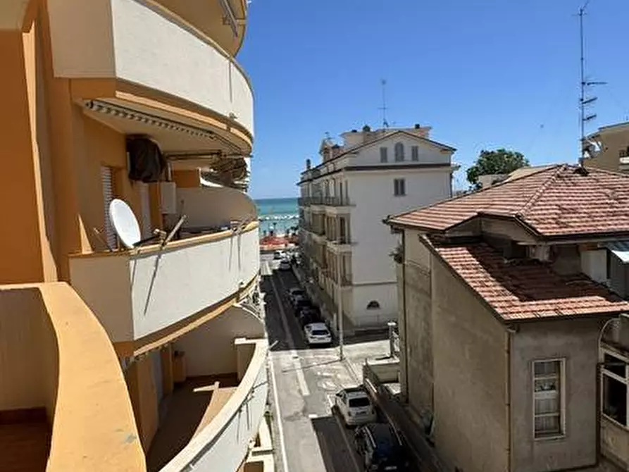 Immagine 12 di Appartamento in vendita  in VIA CORTINA C13 a Alba Adriatica