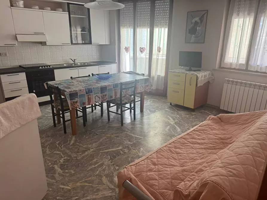 Immagine 7 di Appartamento in vendita  in via Calabria 15 a Alba Adriatica