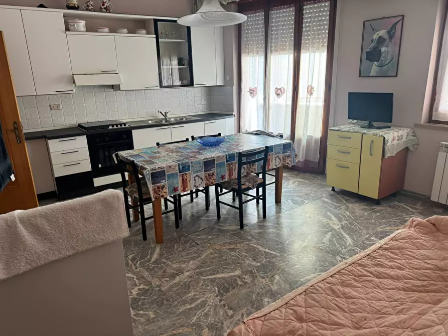 Immagine 8 di Appartamento in vendita  in via Calabria 15 a Alba Adriatica