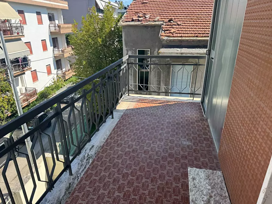 Immagine 41 di Appartamento in vendita  in via Calabria 15 a Alba Adriatica
