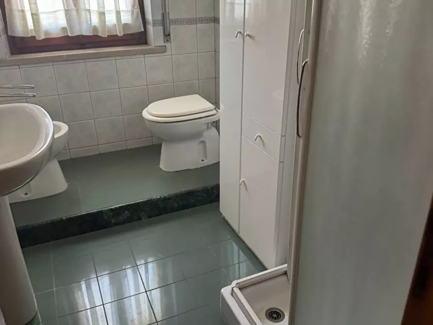Immagine 15 di Appartamento in vendita  in via Calabria 15 a Alba Adriatica