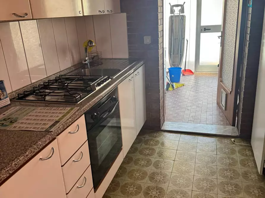 Immagine 38 di Appartamento in vendita  in via Calabria 15 a Alba Adriatica