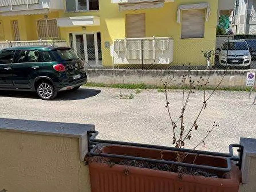 Immagine 37 di Appartamento in vendita  in via Gorizia 8 a Alba Adriatica