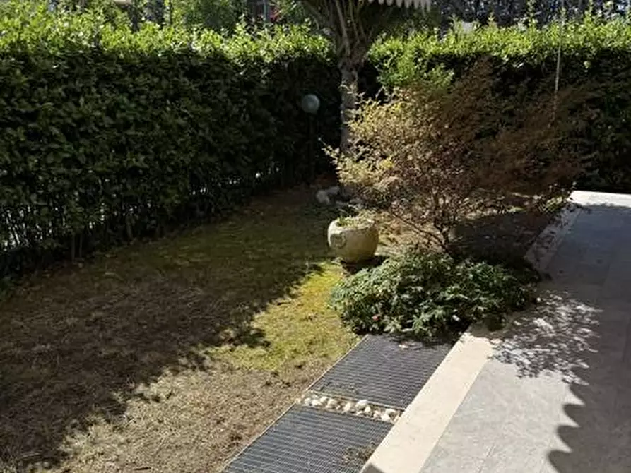 Immagine 18 di Appartamento in vendita  in VIA RIMINI 1 a Tortoreto