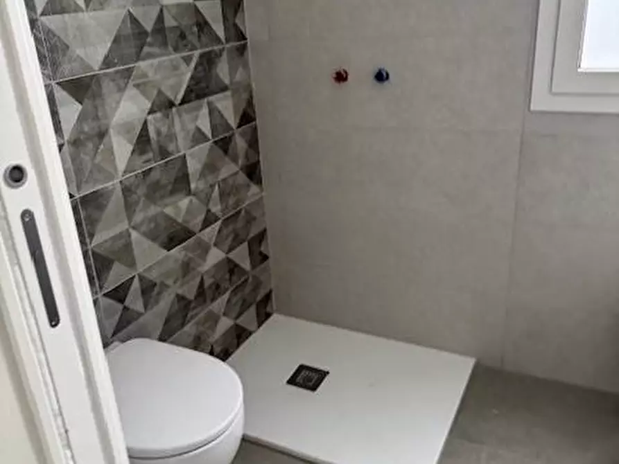 Immagine 12 di Appartamento in vendita  in VIA GUGLIELMO PEPE 62 a Tortoreto