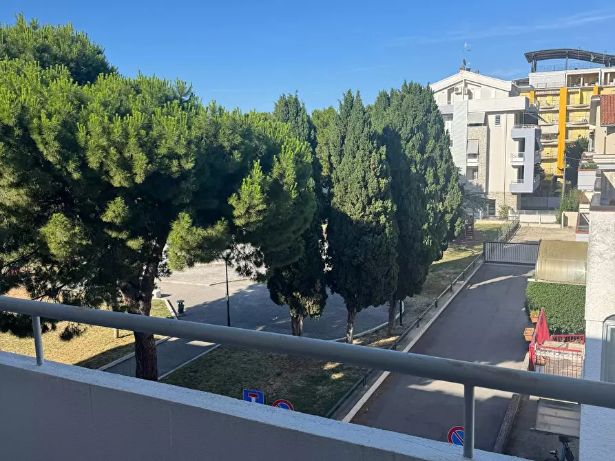 Immagine 6 di Appartamento in vendita  in VIA GUGLIELMO PEPE 55 a Tortoreto