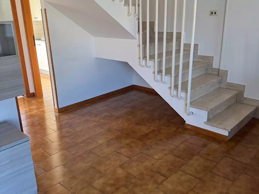 Immagine 12 di Appartamento in vendita  in VIA GUGLIELMO PEPE 55 a Tortoreto