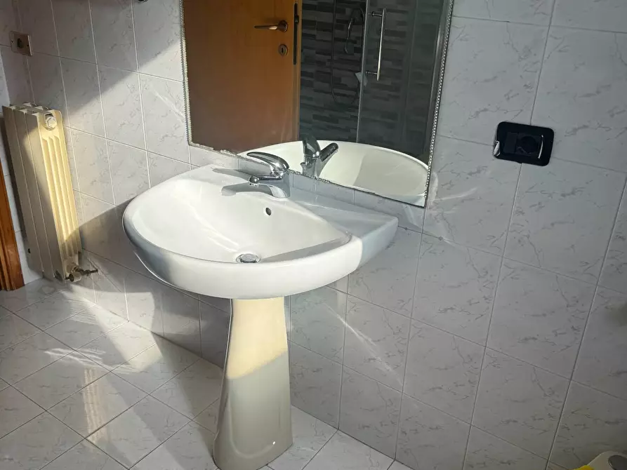 Immagine 45 di Appartamento in vendita  in VIA GUGLIELMO PEPE 55 a Tortoreto