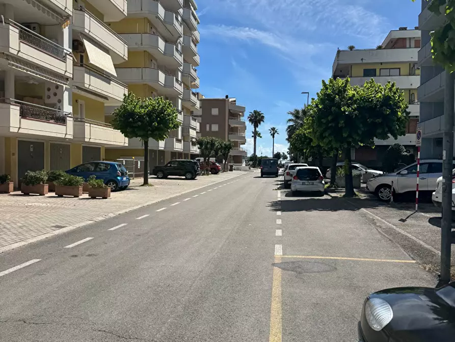Immagine 5 di Appartamento in vendita  in via pompeo 13 a Alba Adriatica