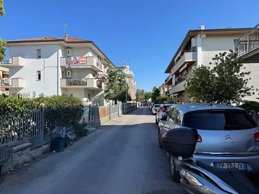 Immagine 4 di Appartamento in vendita  in via Maddalena 8/10 a Alba Adriatica