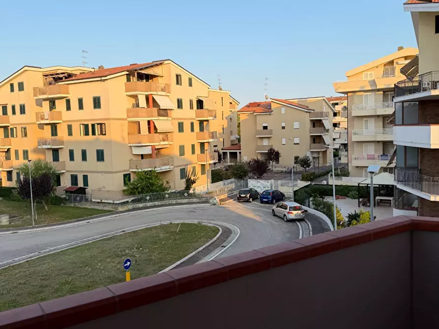 Immagine 17 di Appartamento in affitto  in VIA GIOLITTI a Tortoreto