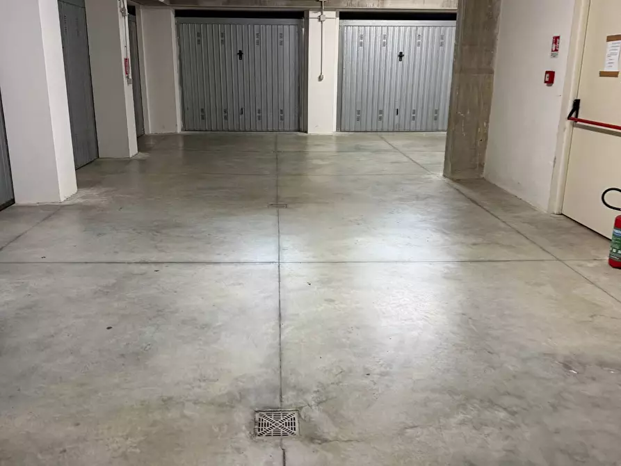 Immagine 32 di Appartamento in affitto  in VIA GIOLITTI a Tortoreto