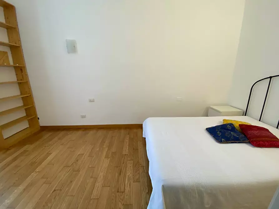 Immagine 13 di Appartamento in affitto  in Via Correggio a Milano