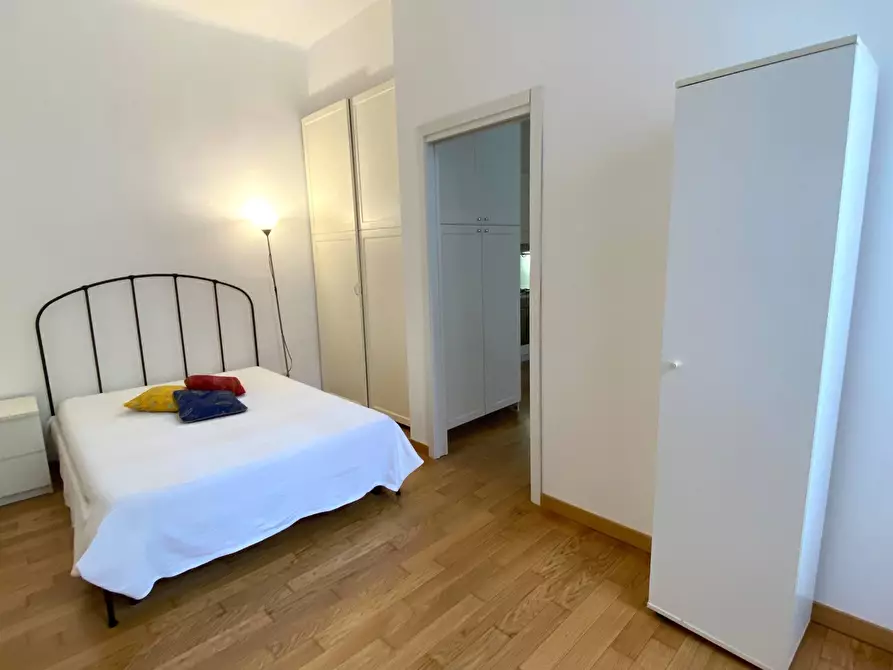 Immagine 18 di Appartamento in affitto  in Via Correggio a Milano