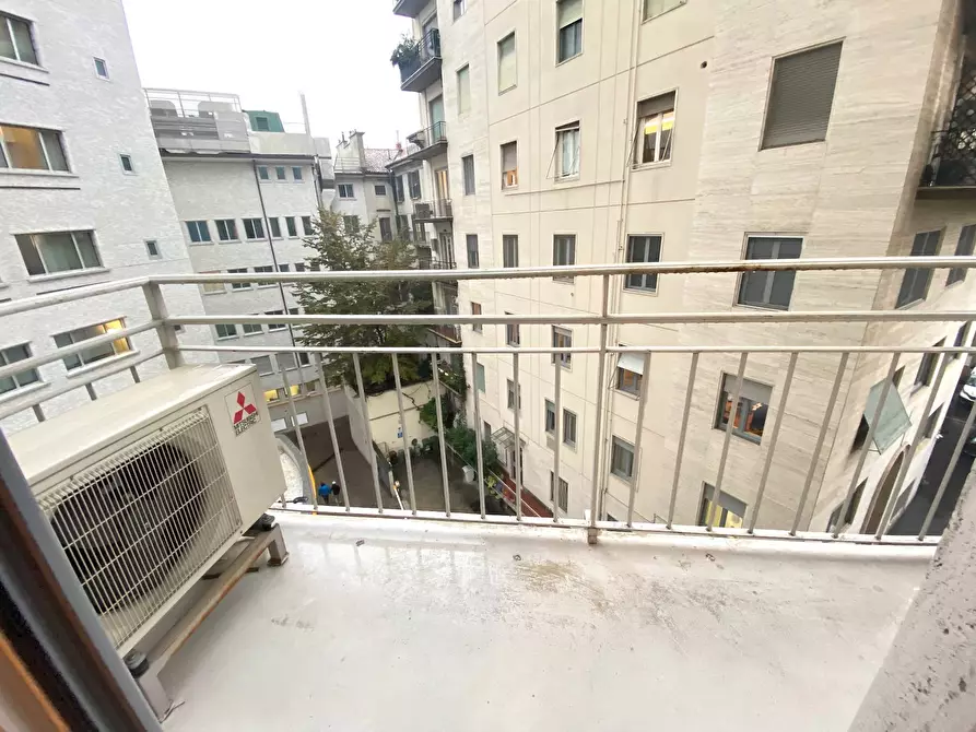Immagine 7 di Appartamento in affitto  in Via Del Vecchio Politecnico 5 a Milano