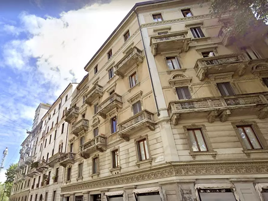 Immagine 1 di Box auto in affitto  in Via Francesco  Petrarca 7 a Milano