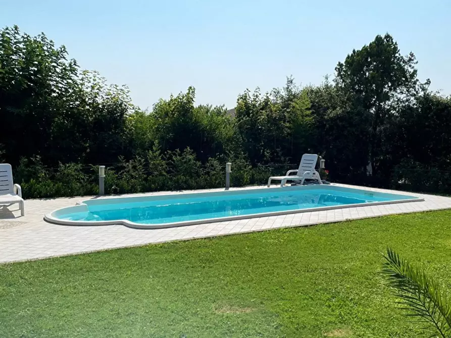 Immagine 23 di Villa in vendita  in Vicina a Desenzano Del Garda