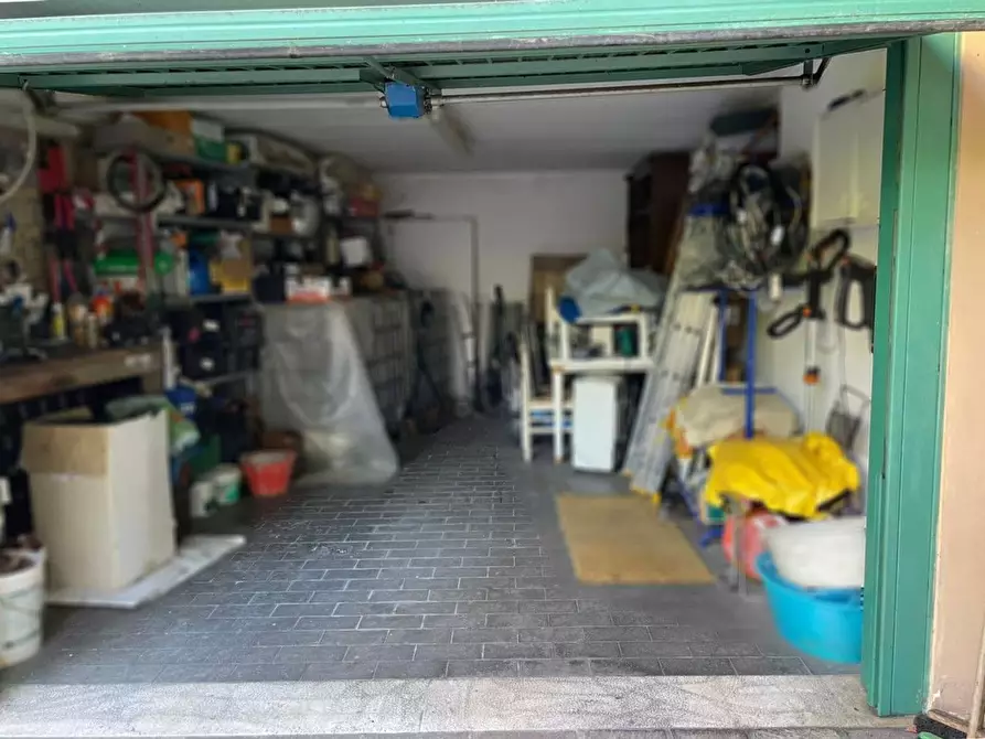 Immagine 34 di Villa in vendita  in Vicina a Desenzano Del Garda