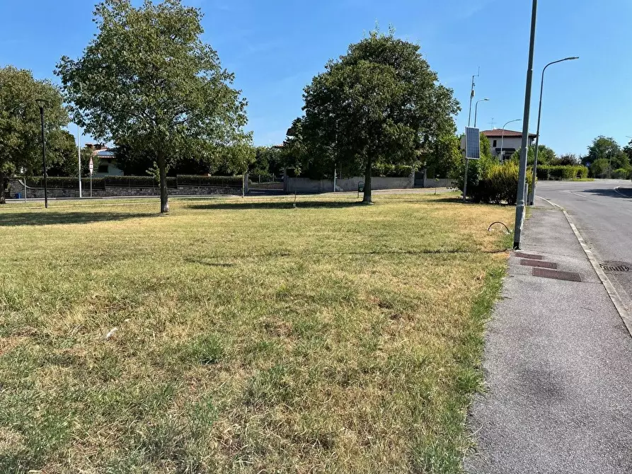 Immagine 3 di Terreno residenziale in vendita  in Frate a Bedizzole