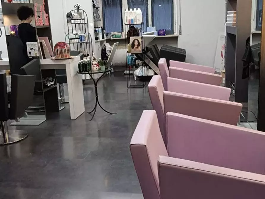 Immagine 10 di Negozio in vendita  in Andrea Botturi a Castel Goffredo