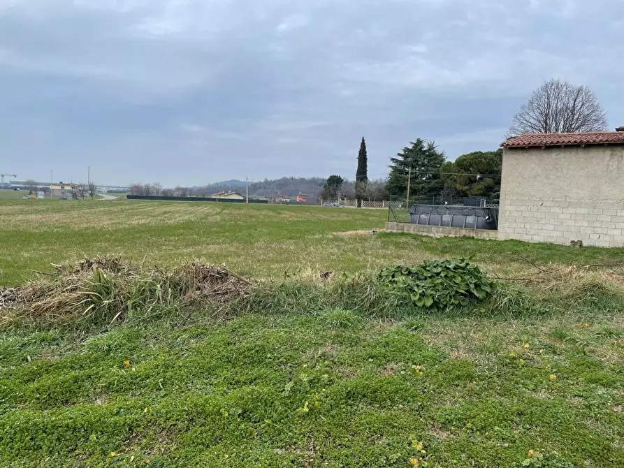 Immagine 7 di Locale commerciale in vendita  in monte alto a Casalmoro