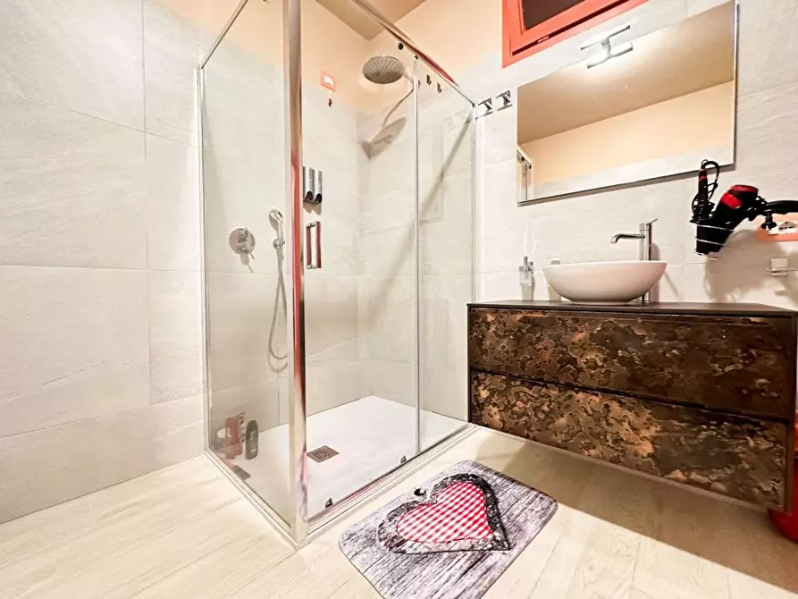 Immagine 20 di Attico in vendita  in Vaccarolo a Desenzano Del Garda