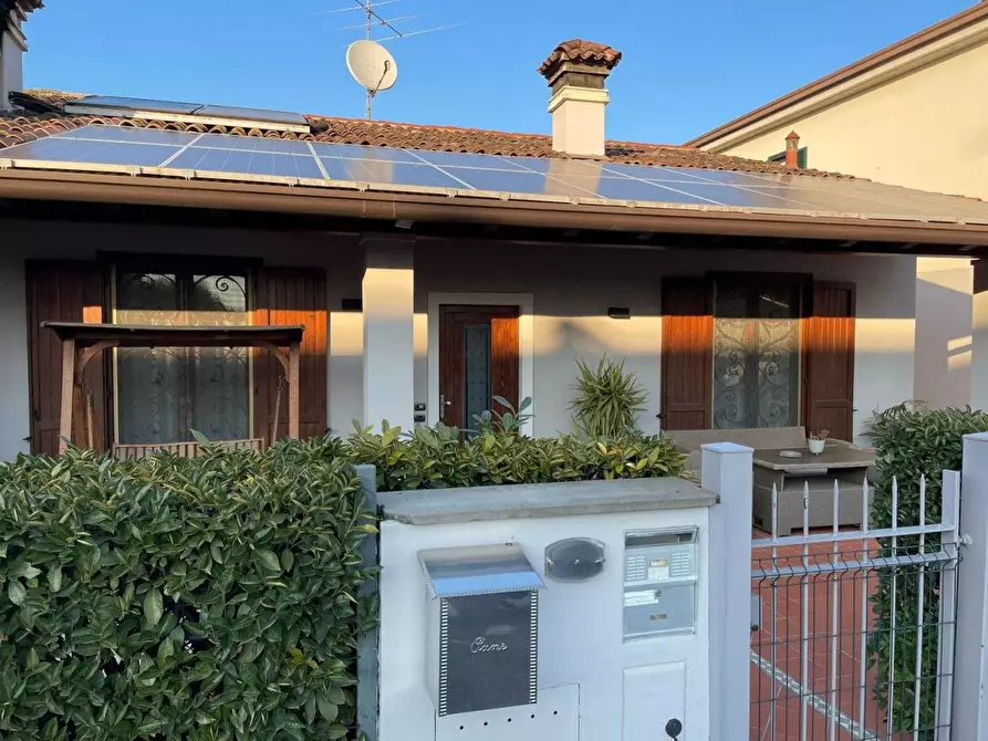 Immagine 3 di Casa semindipendente in vendita  in Carlo Alberto a Calcinato