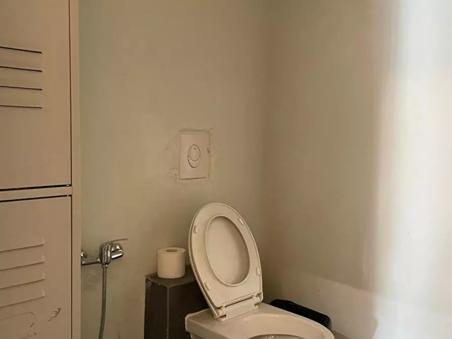 Immagine 11 di Locale commerciale in vendita  in Santa Maria a Calcinato