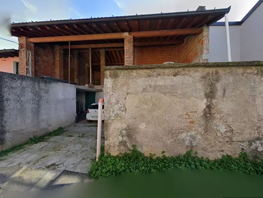 Immagine 2 di Rustico / casale in vendita  in Basiletti a Calvagese Della Riviera