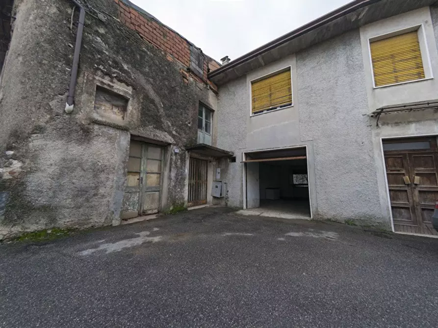 Immagine 3 di Casa indipendente in vendita  in Municipio a Calvagese Della Riviera