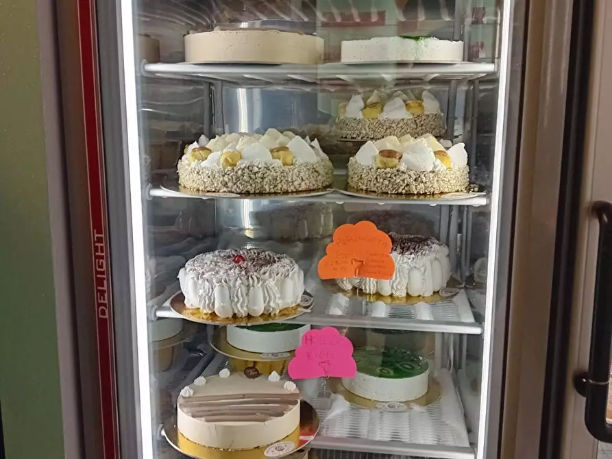 Immagine 12 di Attività commerciale in vendita  in Antonio Gramsci a Desenzano Del Garda