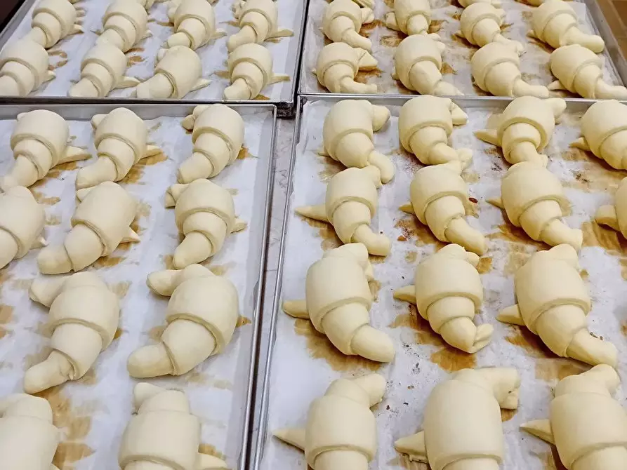 Immagine 15 di Attività commerciale in vendita  in Antonio Gramsci a Desenzano Del Garda