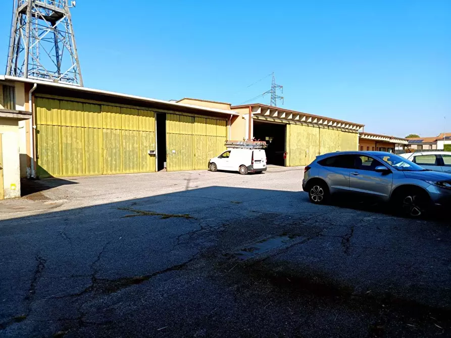 Immagine 11 di Rustico / casale in vendita  in Manzoni a Casalmoro