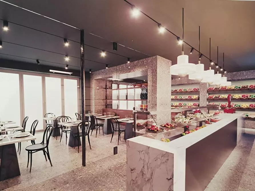 Immagine 1 di Attività commerciale in vendita  in Regia Antica a Lonato del Garda