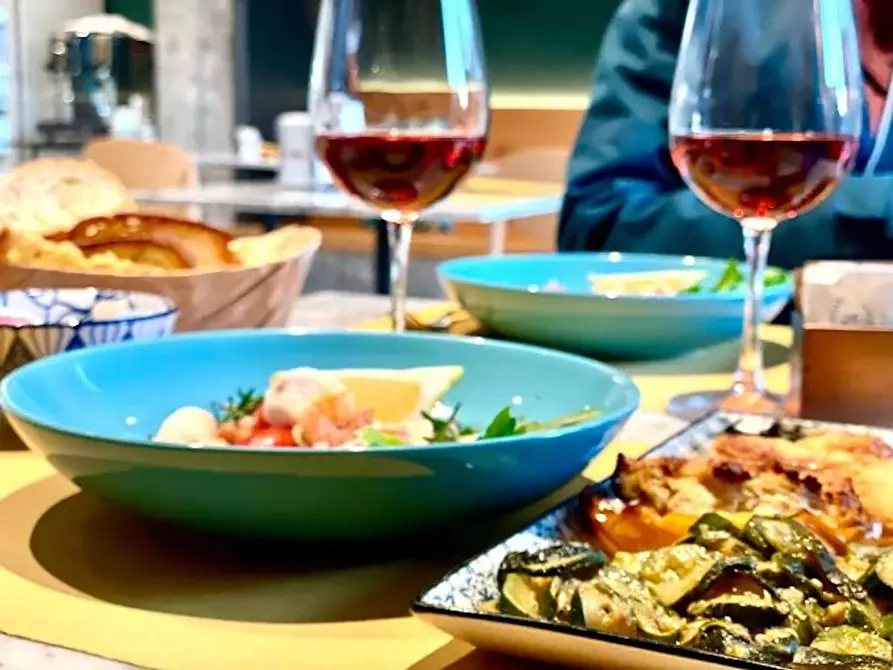 Immagine 8 di Attività commerciale in vendita  in Regia Antica a Lonato del Garda