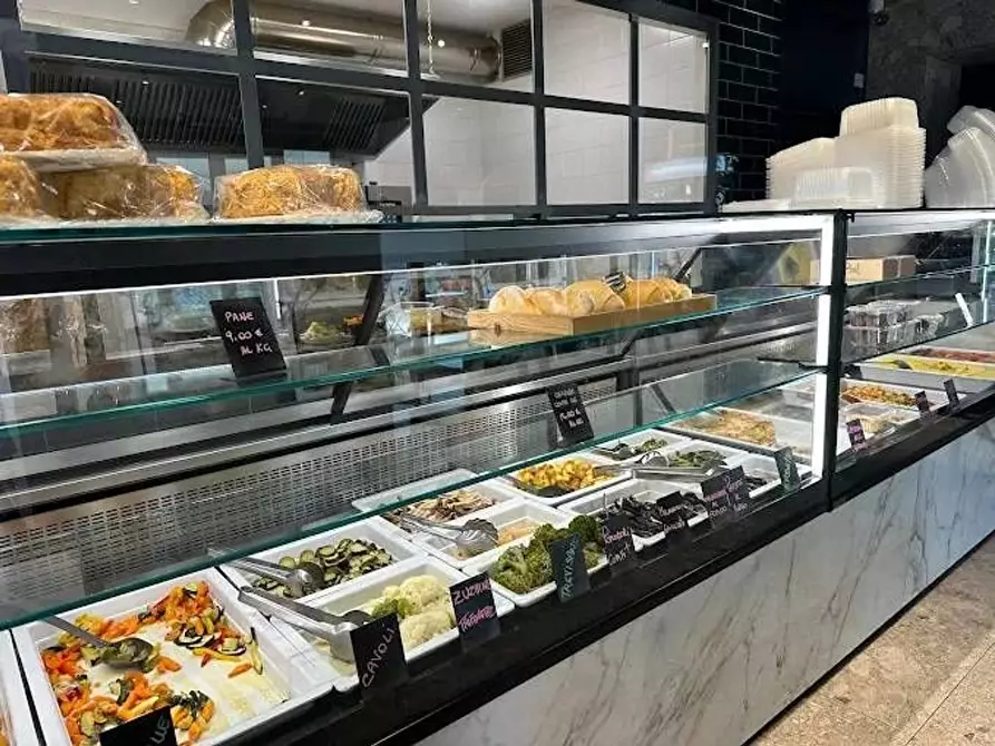 Immagine 9 di Attività commerciale in vendita  in Regia Antica a Lonato del Garda