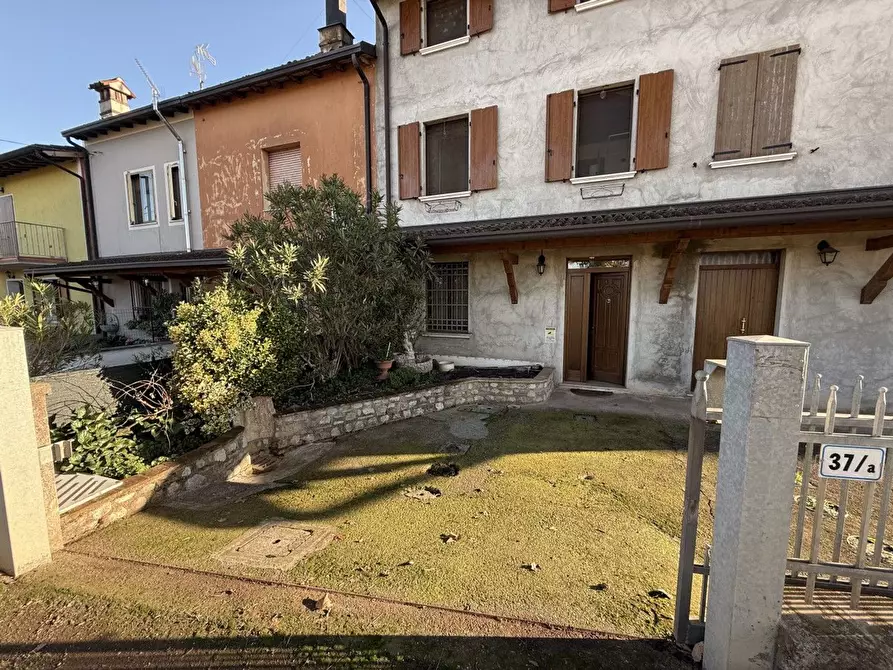 Immagine 1 di Casa semindipendente in vendita  in Sacca a Montichiari