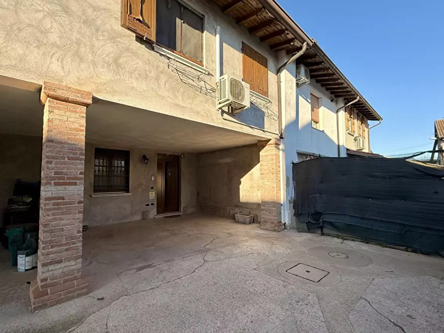 Immagine 18 di Casa semindipendente in vendita  in Sacca a Montichiari