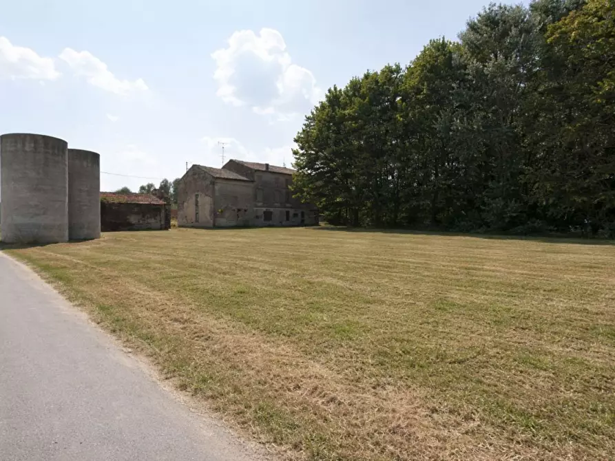 Immagine 3 di Rustico / casale in vendita  in G. Marconi 10 a Castel Goffredo