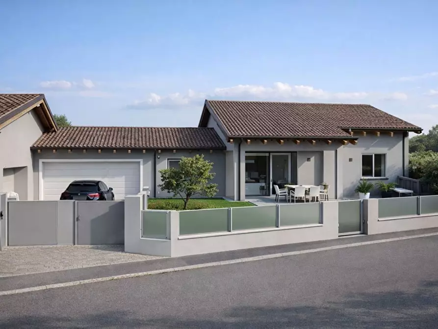 Immagine 1 di Villa in vendita  in C. Cattaneo a Montichiari