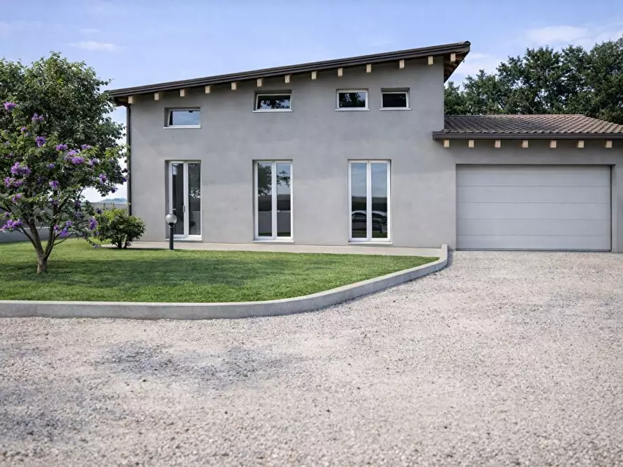 Immagine 4 di Villa in vendita  in C. Cattaneo a Montichiari