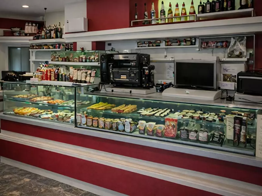 Immagine 6 di Attività commerciale in vendita  in Fratelli Kennedy a Rezzato