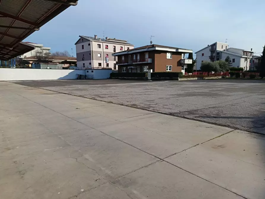 Immagine 2 di Capannone industriale in vendita  in Statale a Calcinato