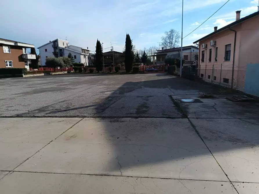 Immagine 5 di Capannone industriale in vendita  in Statale a Calcinato