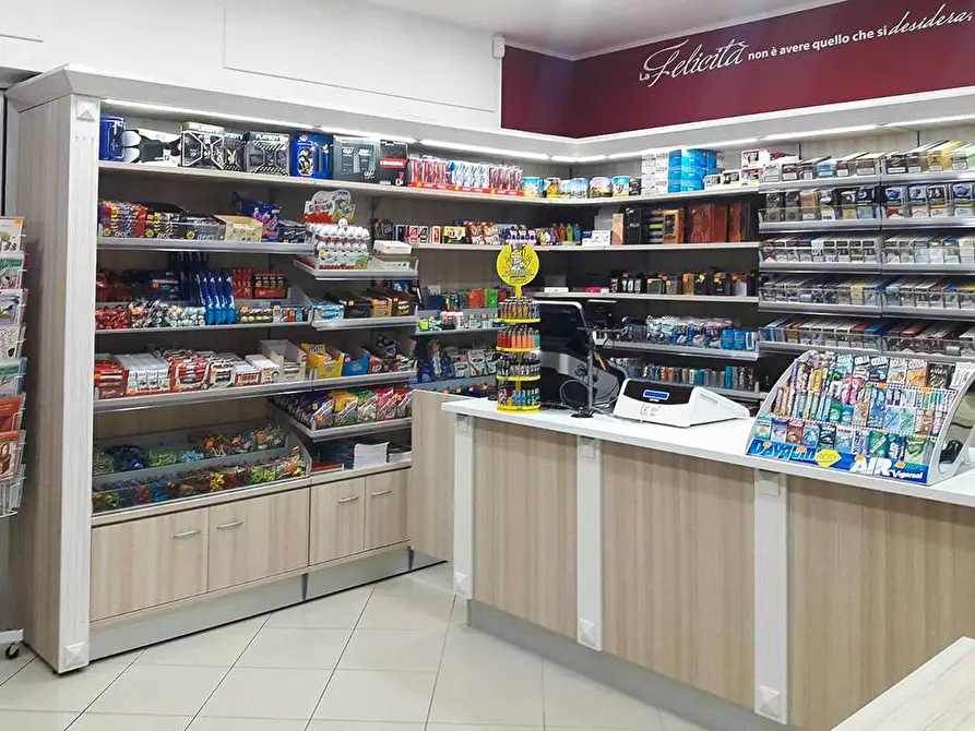 Immagine 3 di Attività commerciale in vendita  in viale marconi a Montichiari