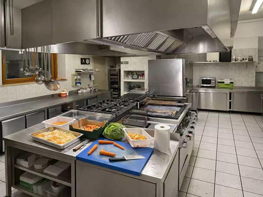 Immagine 8 di Attività commerciale in vendita  in Via Achille Pozzi a Carpenedolo