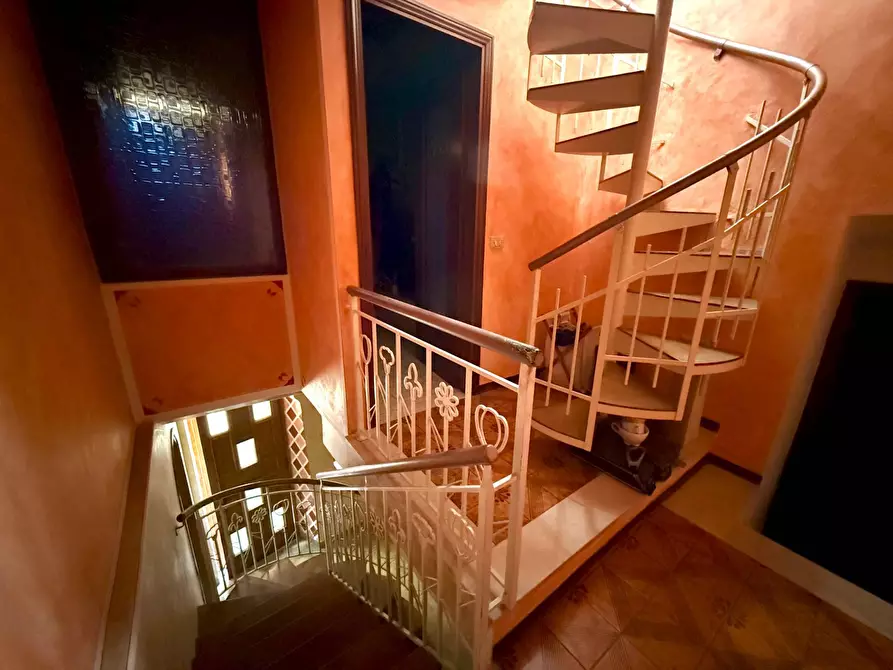 Immagine 10 di Casa semindipendente in vendita  in via repubblica a Lonato del Garda