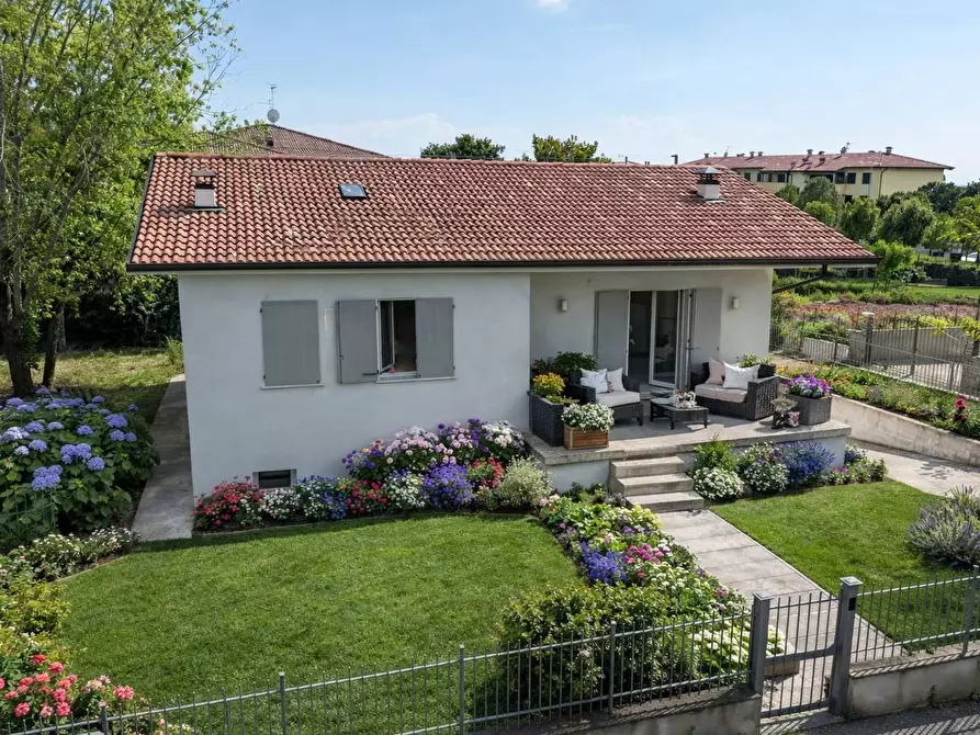 casa indipendente in vendita a Lonato del Garda