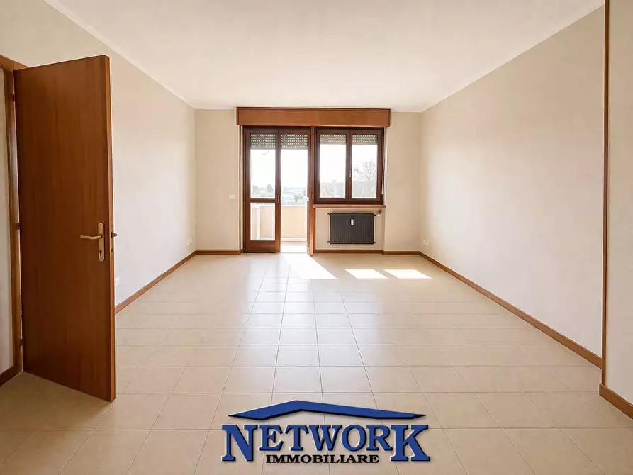 Immagine 4 di Appartamento in vendita  in via pascoli a Montichiari